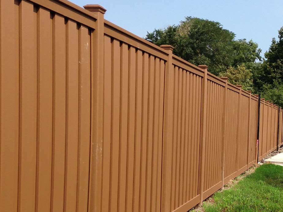 Northwest Chicago residential fence installation company