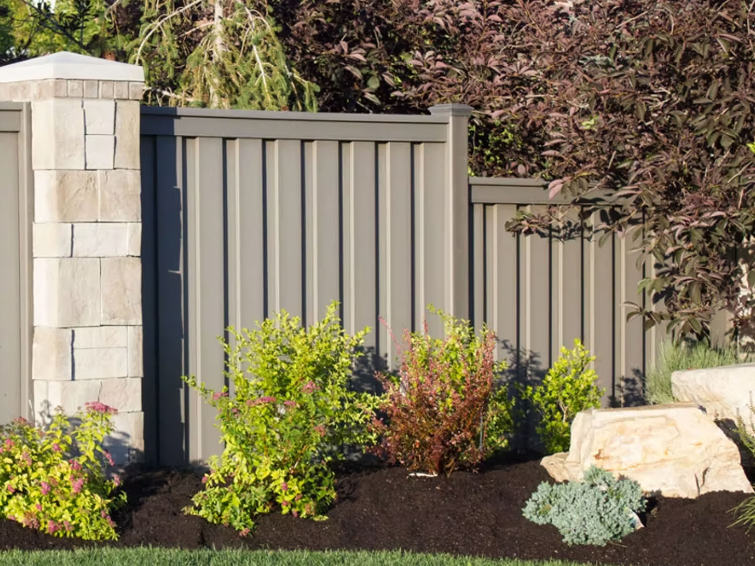 Trex composite fence contractor in Northwest Chicago