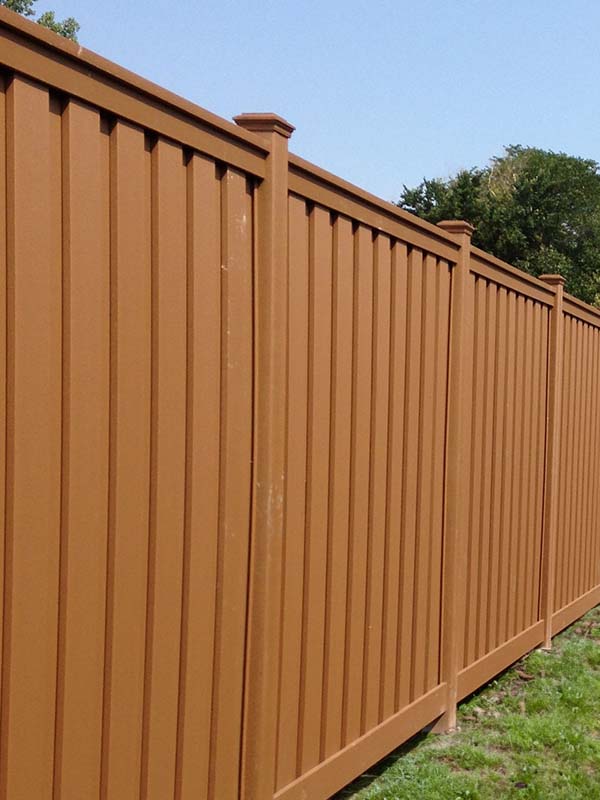 Vinyl fencing benefits in Northwest Chicago