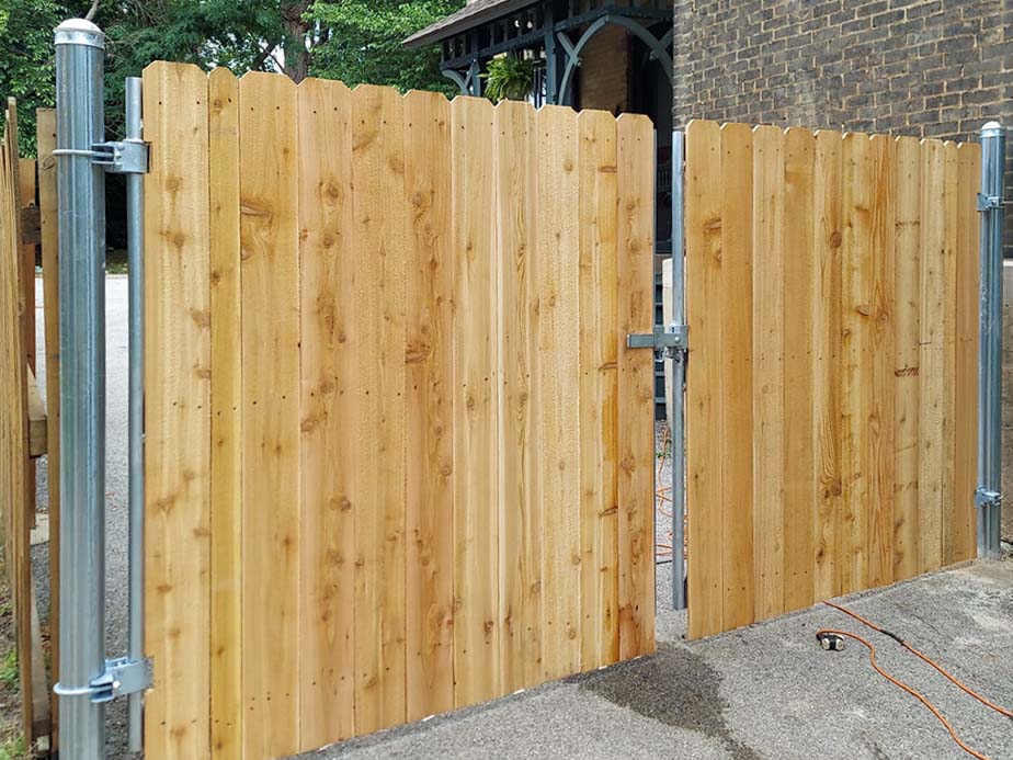 Commercial Wood Fence Company In Northwest Chicago