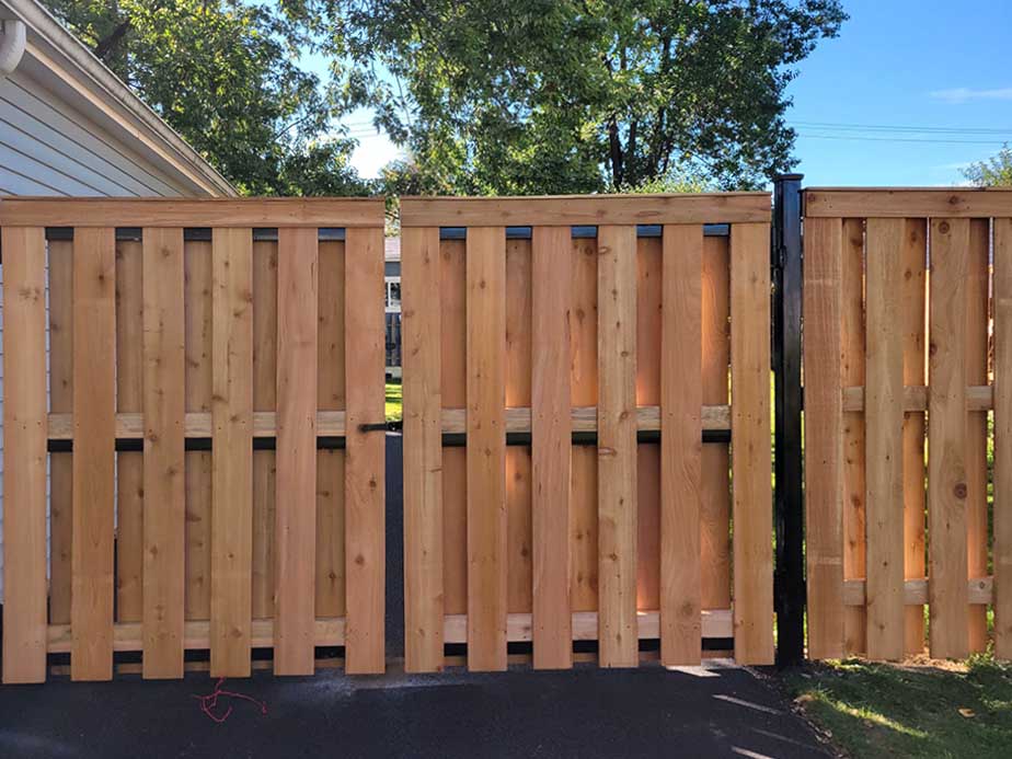 Residential Wood Fence Company In Northwest Chicago