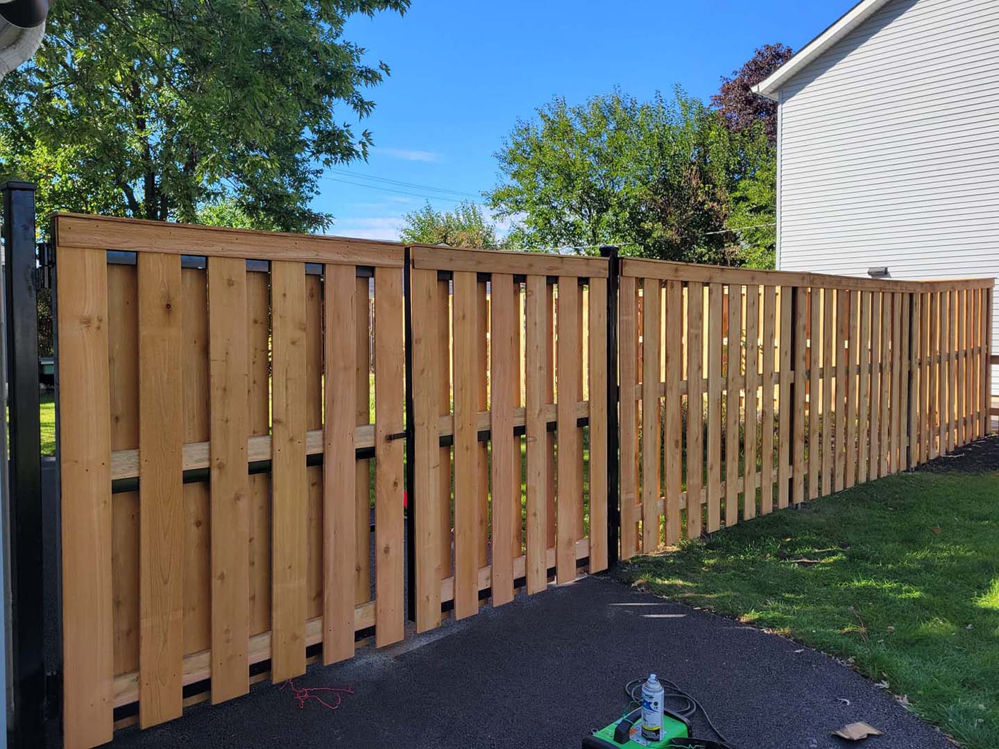 Lake Forest IL Shadowbox style wood fence